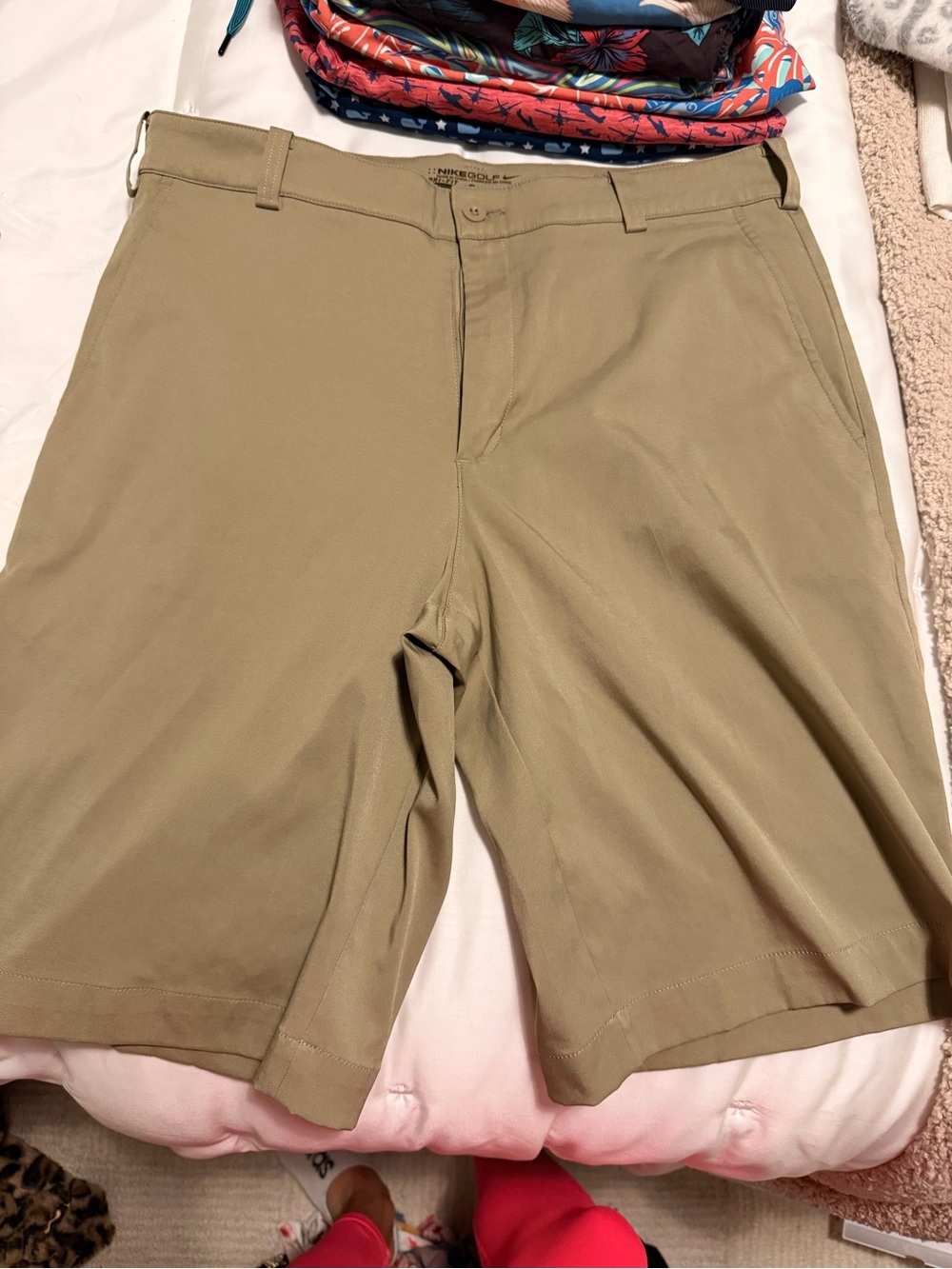 Nike Men's Tan Flat-Front Golf Shorts